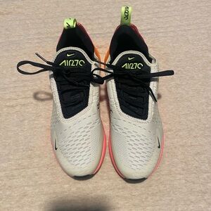 Nike Air Max 270